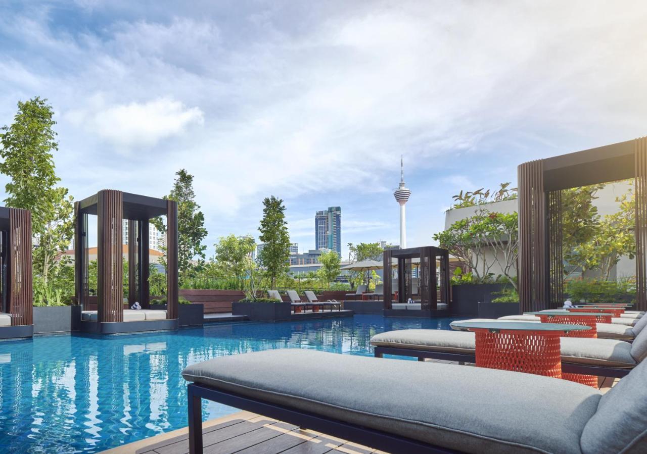 Parkroyal Collection Kuala Lumpur Exterior photo The swimming pool at the hotel